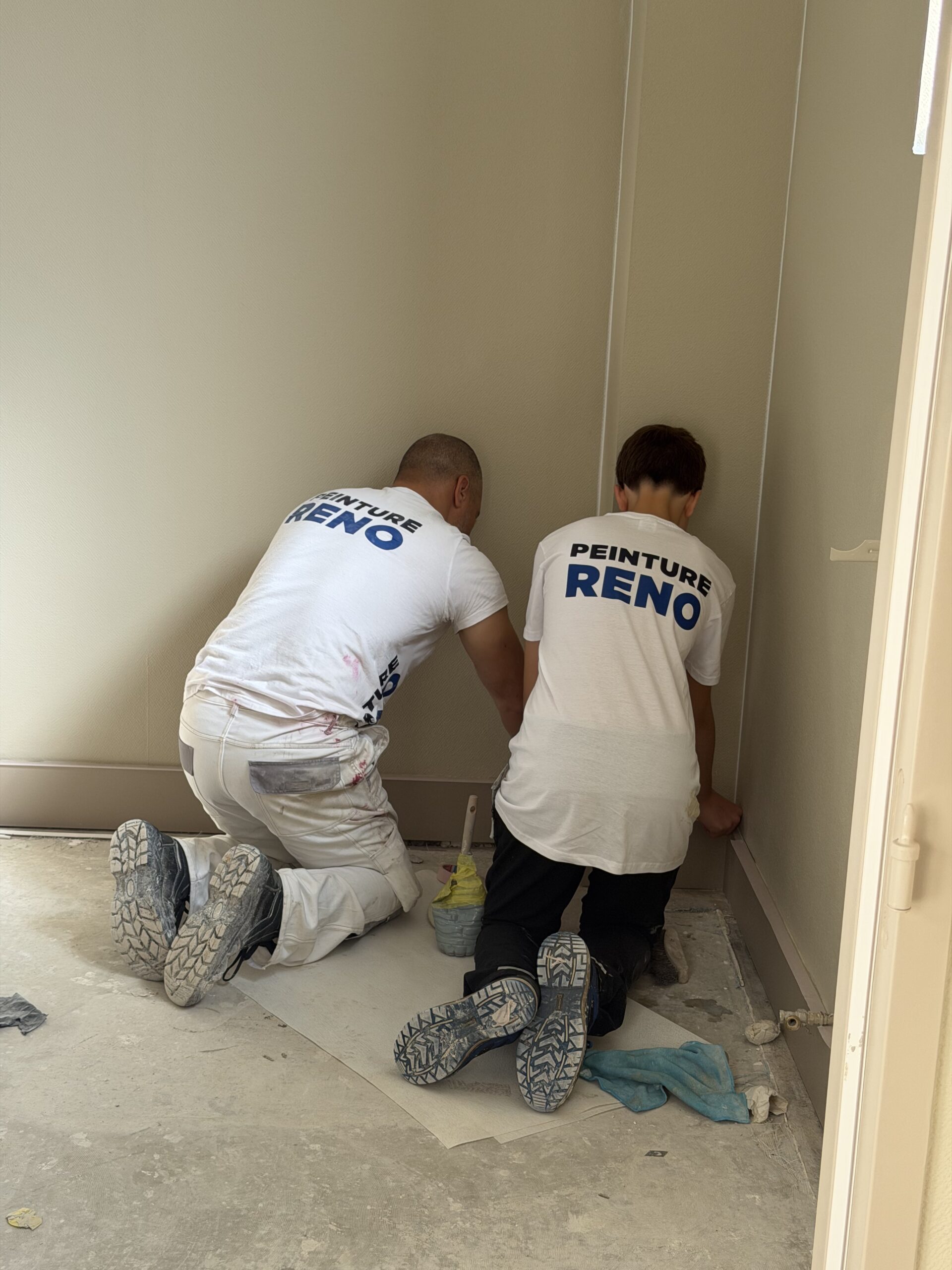 Équipe Peinture Reno en intervention à Geneuille et Besançon